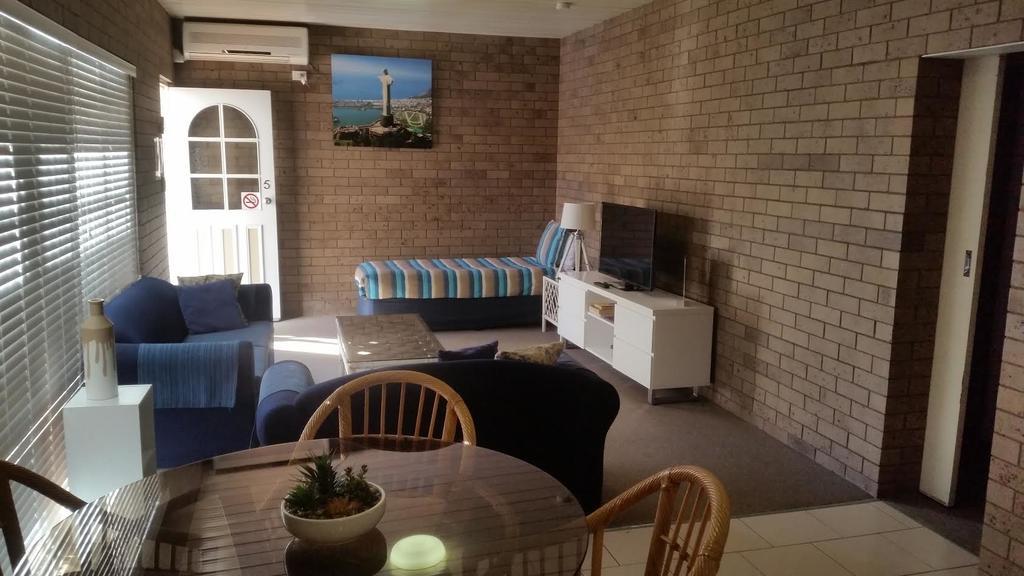 טוומבה Clifford Park Motor Inn מראה חיצוני תמונה