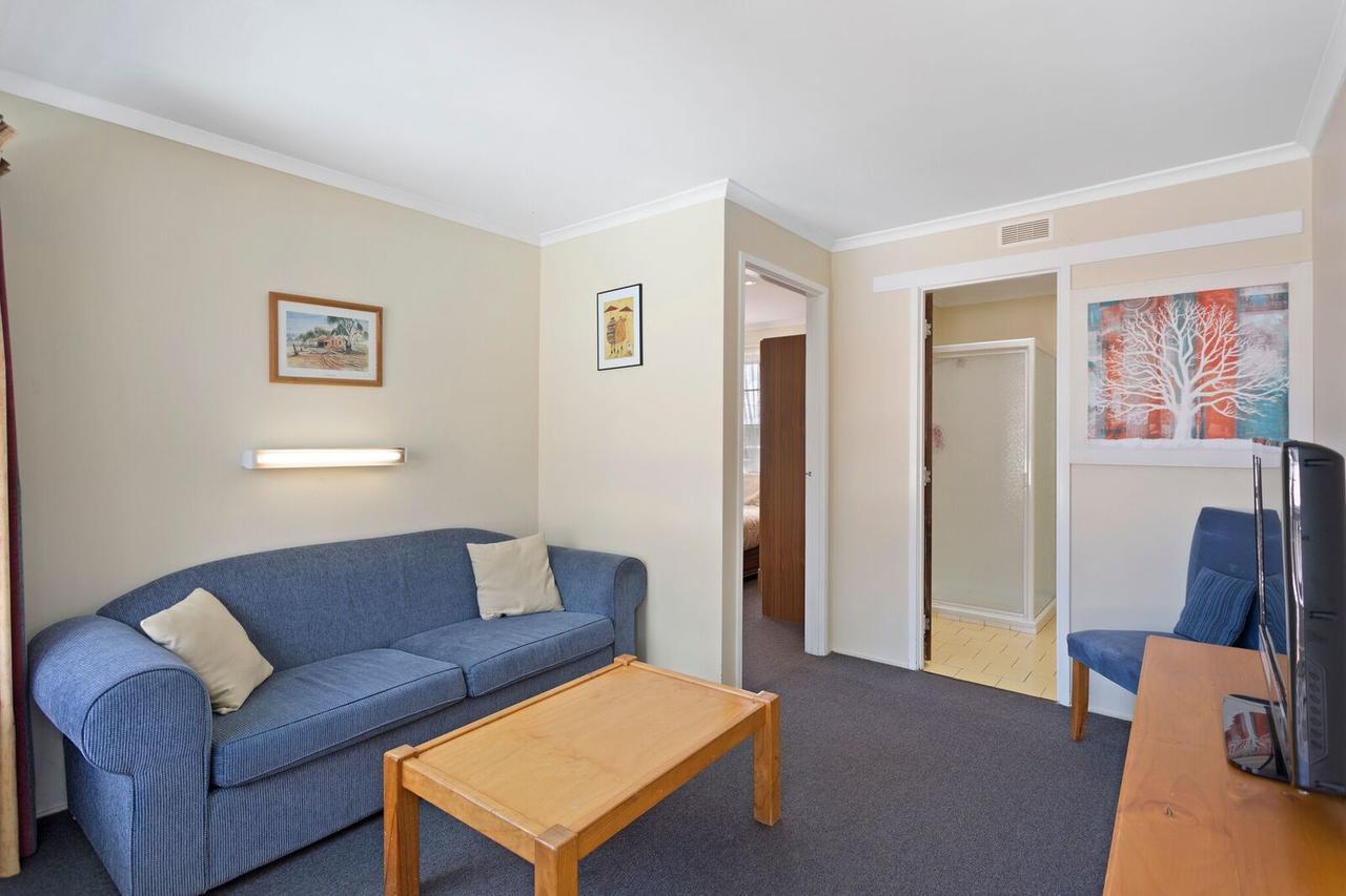 טוומבה Clifford Park Motor Inn מראה חיצוני תמונה