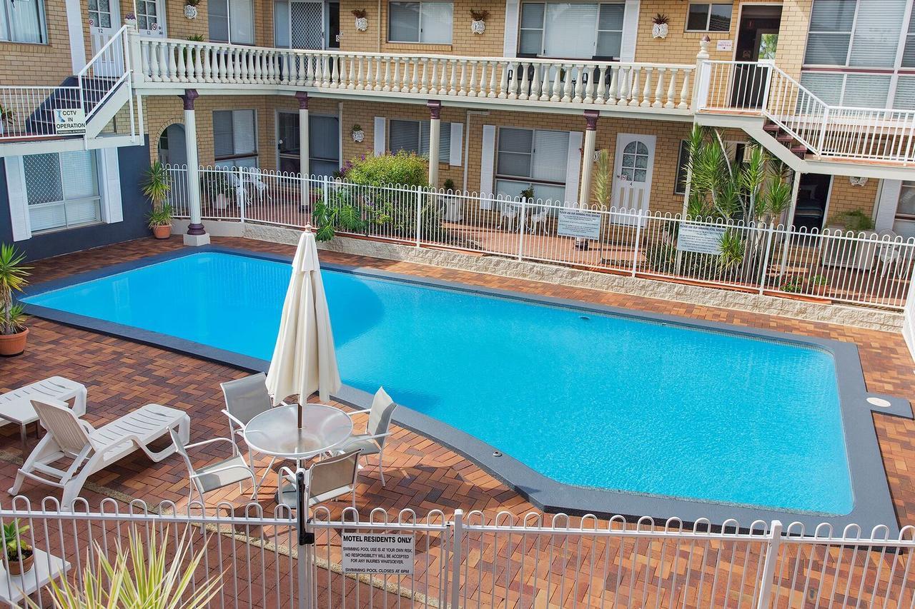 טוומבה Clifford Park Motor Inn מראה חיצוני תמונה