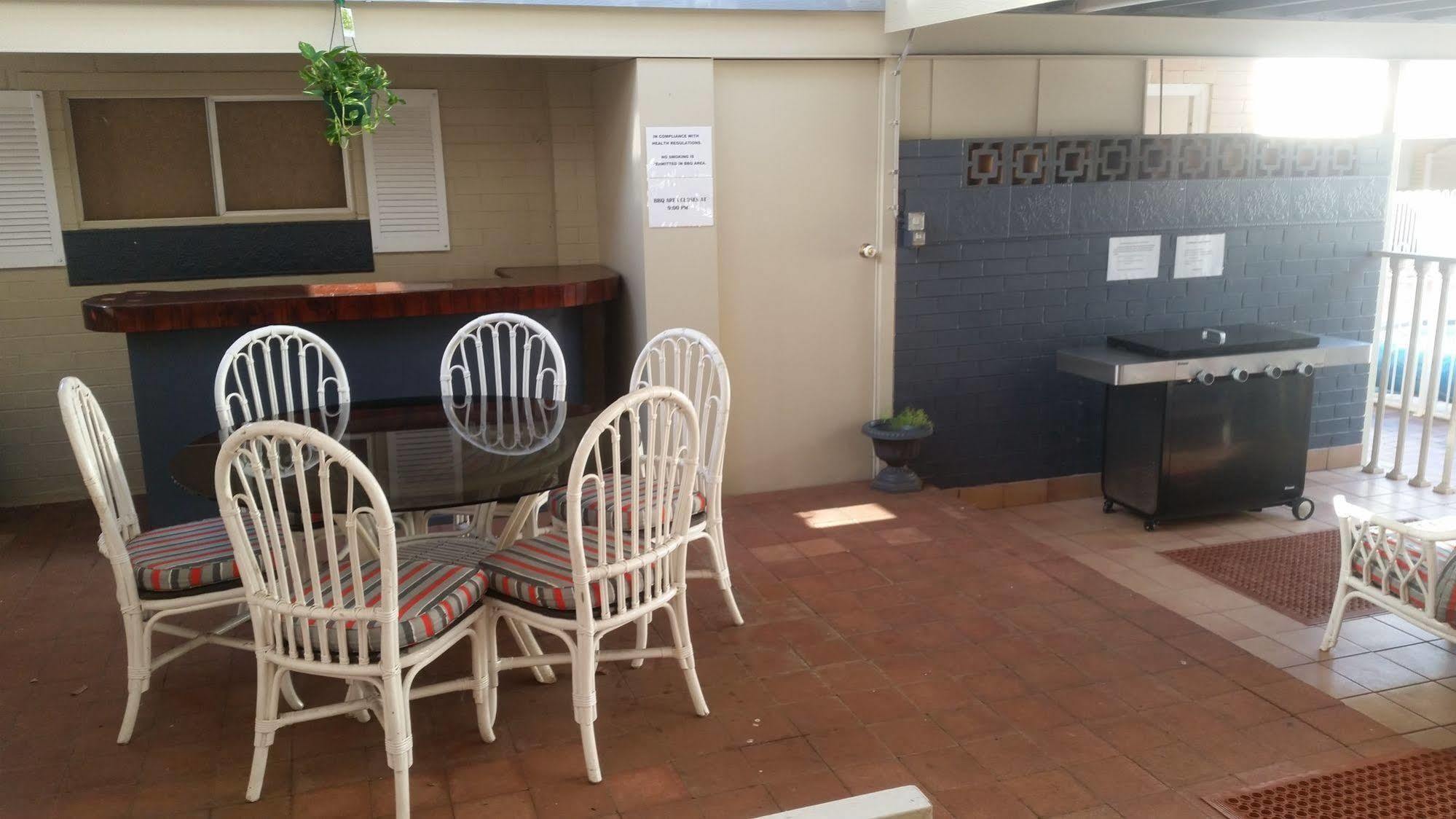 טוומבה Clifford Park Motor Inn מראה חיצוני תמונה